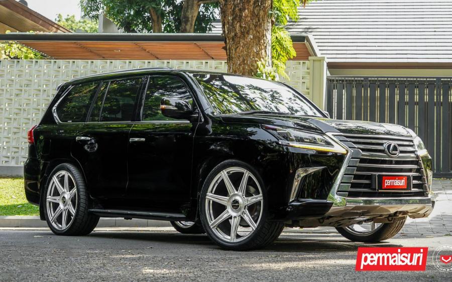Lexus LX570 by Permaisuri on Vossen Wheels (S17-11) (Black Onyx) '2019